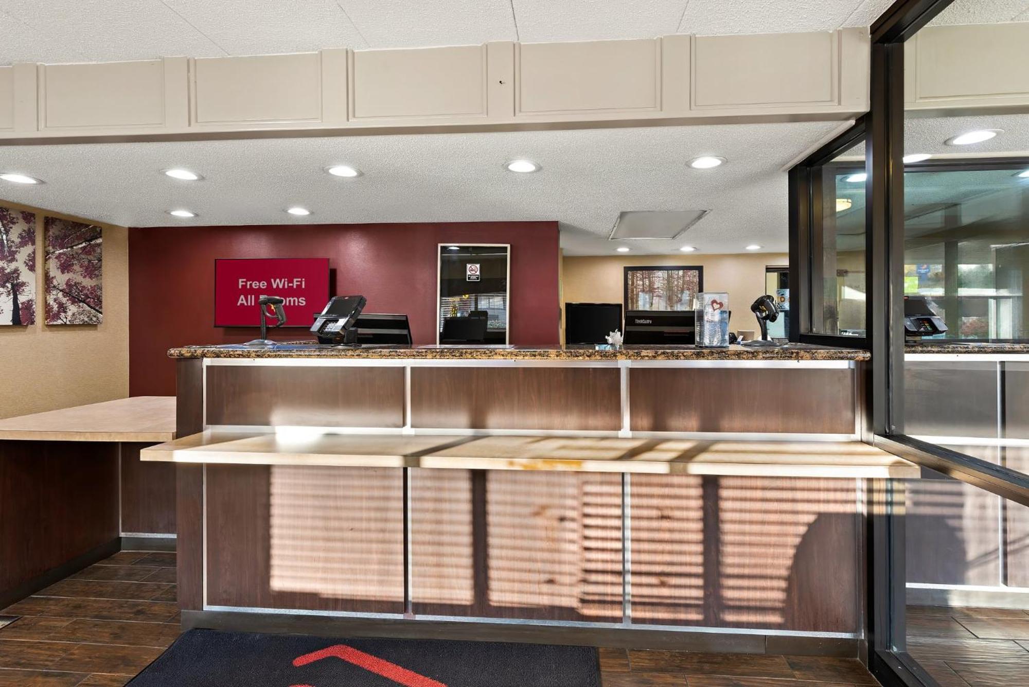 Red Roof Inn Cleveland - Independence Eksteriør billede