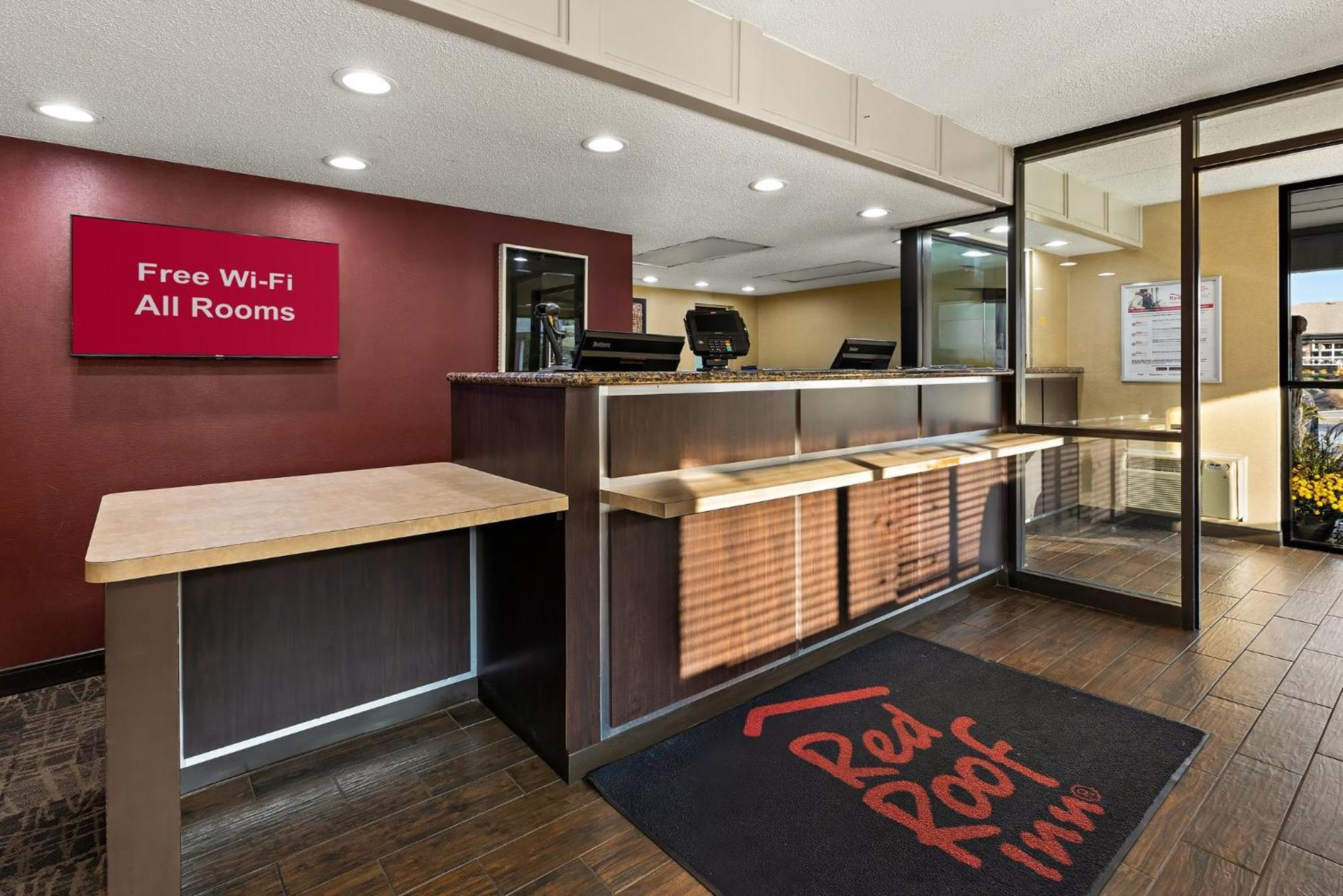 Red Roof Inn Cleveland - Independence Eksteriør billede