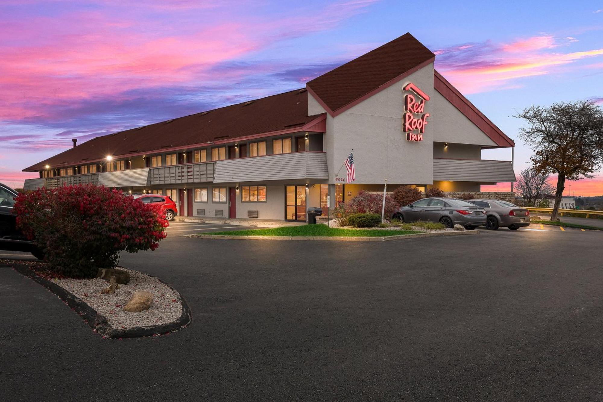 Red Roof Inn Cleveland - Independence Eksteriør billede