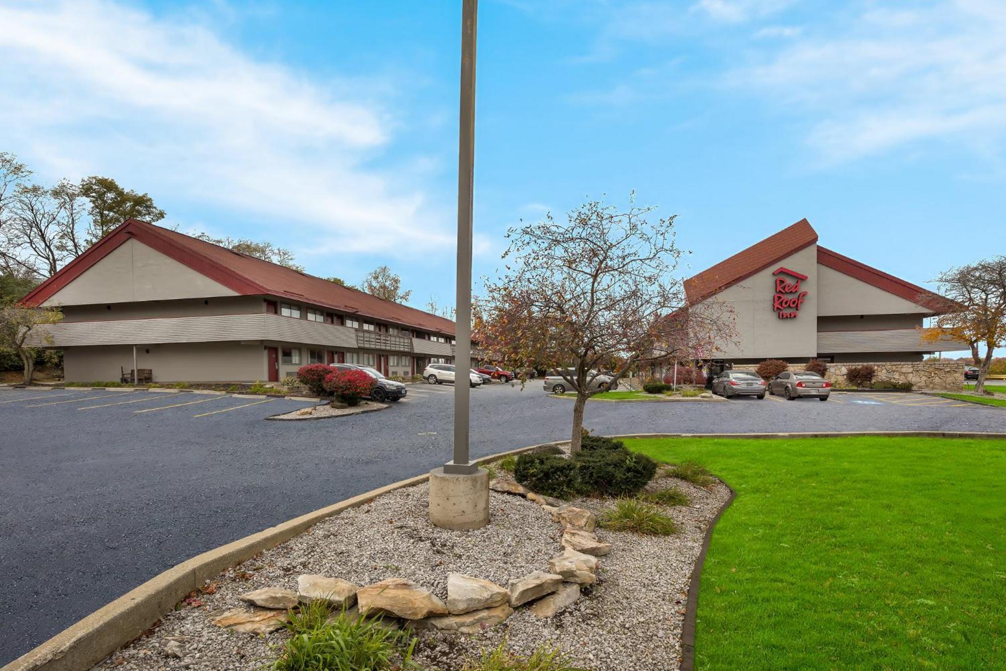 Red Roof Inn Cleveland - Independence Eksteriør billede