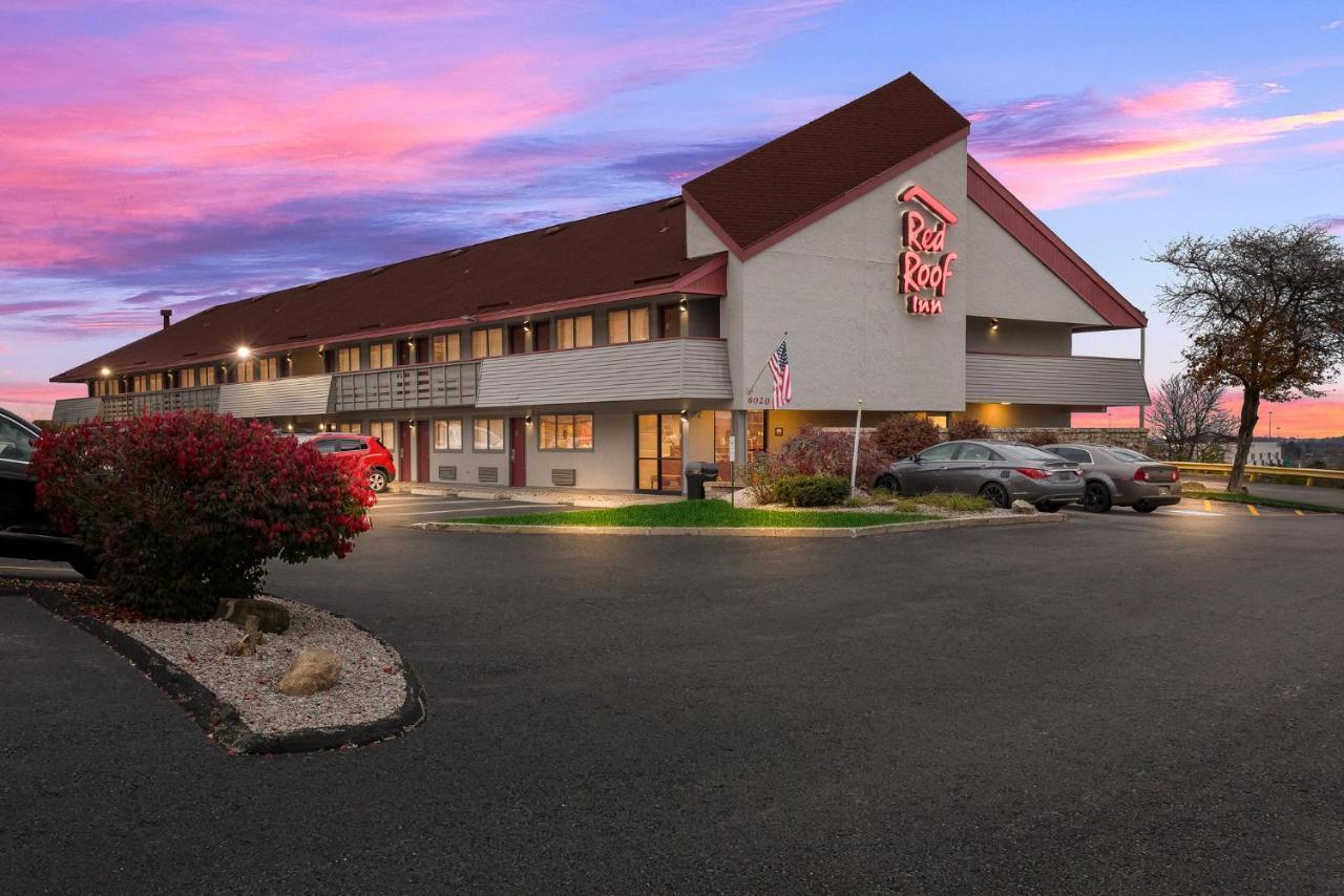 Red Roof Inn Cleveland - Independence Eksteriør billede